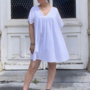Robe basic col V blanche